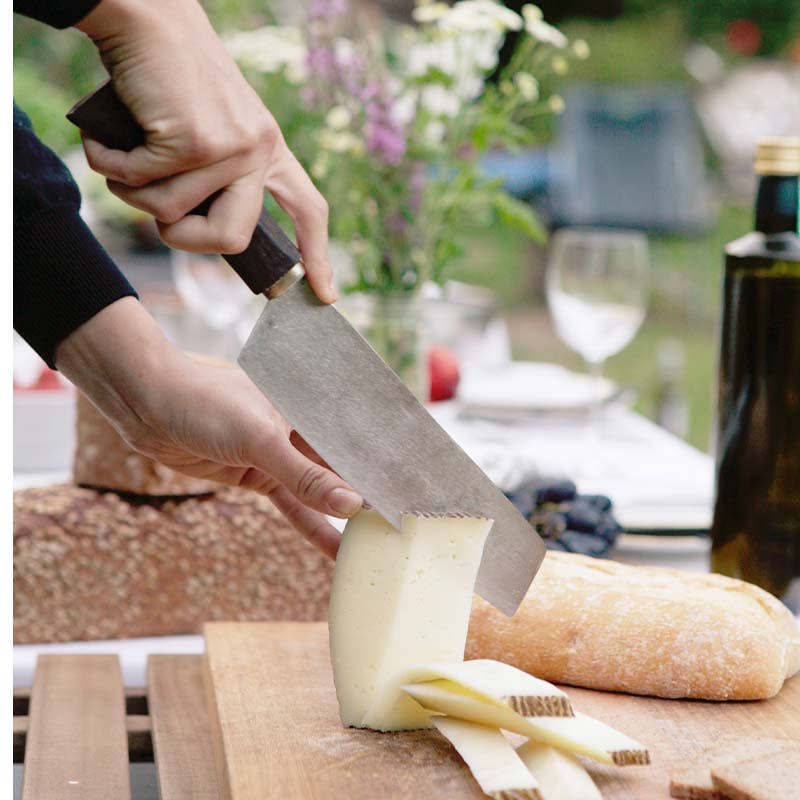 Cuțit BUOM Authentic Blades — detaliu lamă Santoku ascuțită